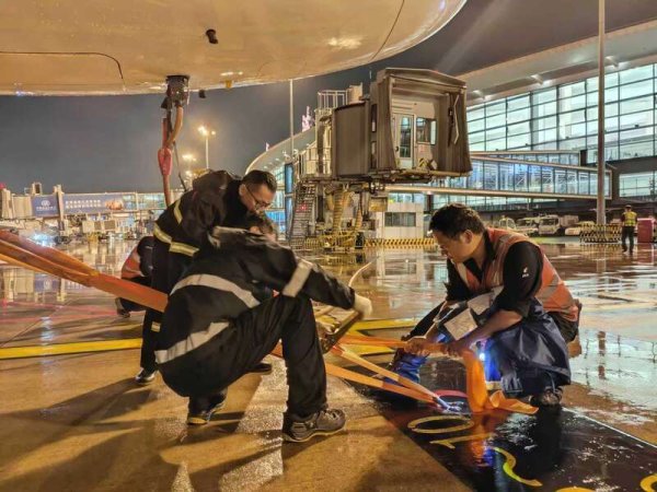 纵信优配 上海：全力应对台风“竹节草”