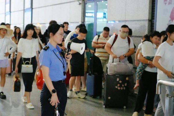 中金汇融 台风“竹节草”登陆 赣闽往返上海地区部分旅客列车停运